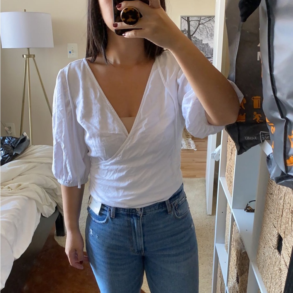 Abercrombie and Fitch white linen puff sleeve top